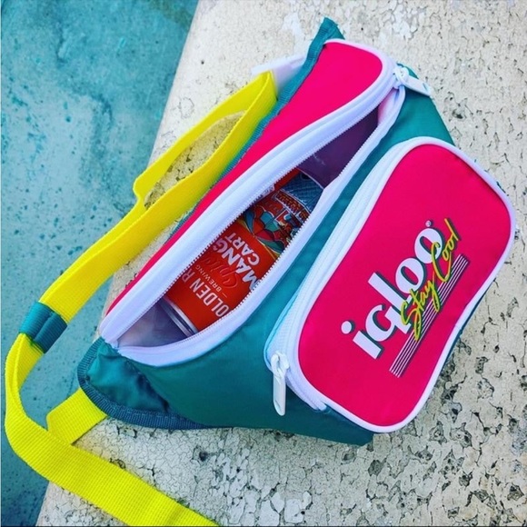 Igloo Handbags - Igloo• 90s Retro Collection Fanny Pack Portable Cooler